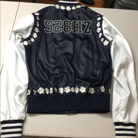 NWT ADIDAS PHARRELL WILLIAMS DAISY JACKET - Picture 3 of 6